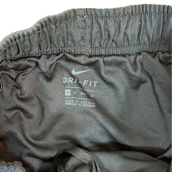 NWT Nike Tempo Women’s Dri-Fit Standard Fit Running Shorts, Size XS - Picture 9 of 16